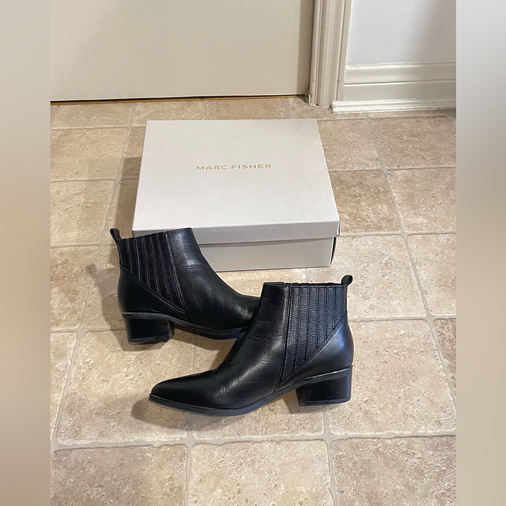 Marcfisher Pointytoe Leather Lowheel Bootie. Excellent Condition, W/Original Box